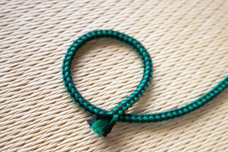 01_Black-Green